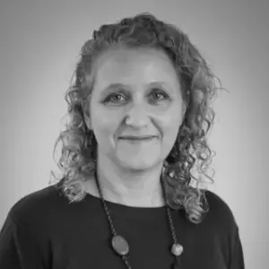 Shoulder height photo of Joanne Caruana