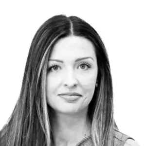 Shoulder height photo of Kerry Boreham