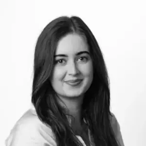 Laura-Hodgson_cropped