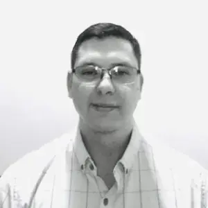 Pieter Du Toit shoulder height photo