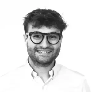 Shoulder height image of sam rumens