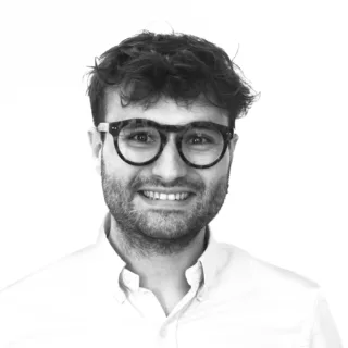Shoulder height image of sam rumens