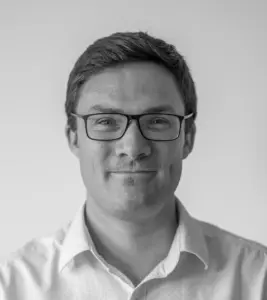 TomVigg_B&W-650x650_cropped